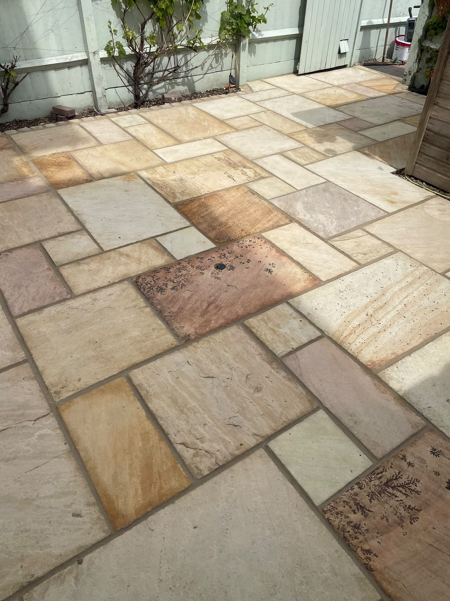 Patio buff sandstone mixed tones